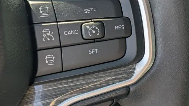 2022 Jeep Wagoneer Series III Carbide