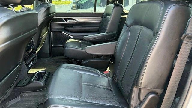 2022 Jeep Wagoneer Series III Carbide