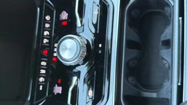 2022 Jeep Wagoneer Series III Carbide