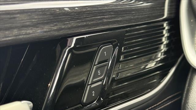 2022 Jeep Wagoneer Series III Carbide