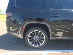 2022 Wagoneer Thumbnail 4