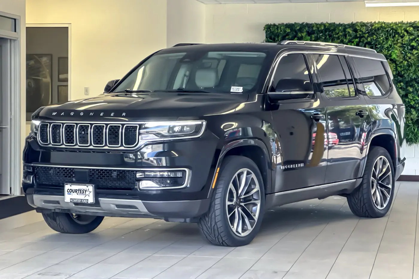 2022 Jeep Wagoneer - $31,471