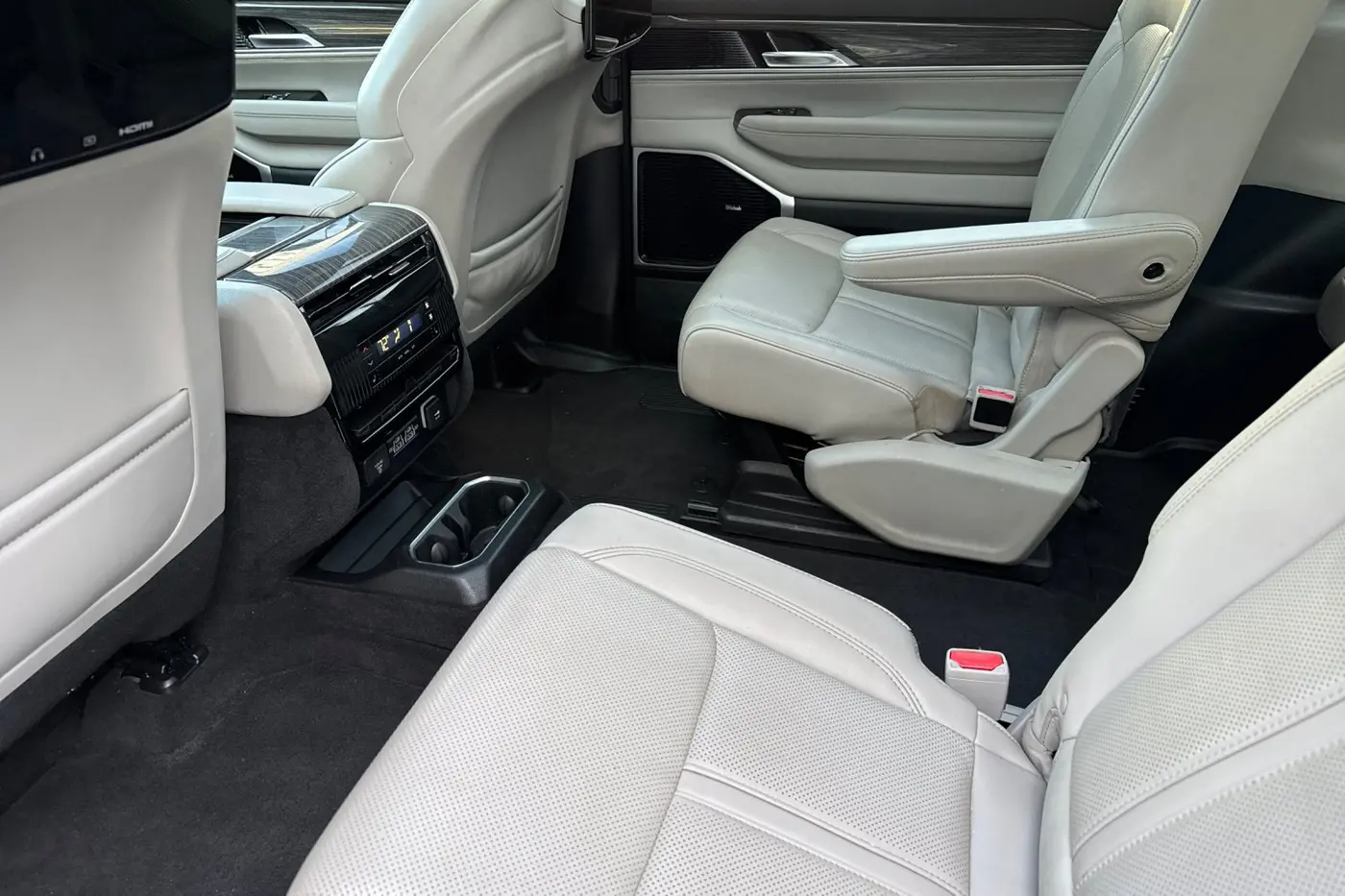 2022 Jeep Wagoneer - $31,471