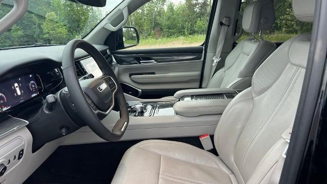 2022 Jeep Wagoneer Series III Carbide