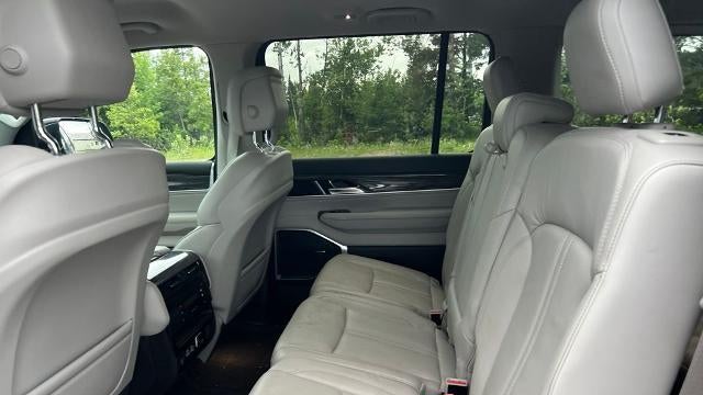 2022 Jeep Wagoneer Series III Carbide