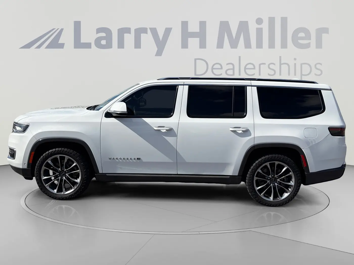 2022 Jeep Wagoneer - $30,000