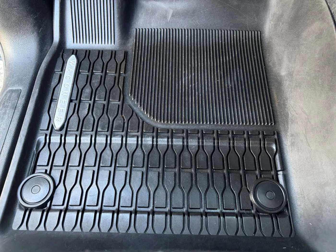 2022 Jeep Wagoneer - $30,000
