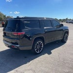 2022 Wagoneer Thumbnail 5