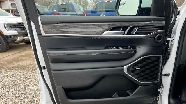 2022 Jeep Wagoneer Series III Carbide