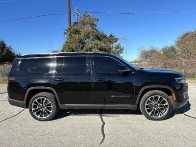 2022 Jeep Wagoneer 4X4 Series III 4DR SUV