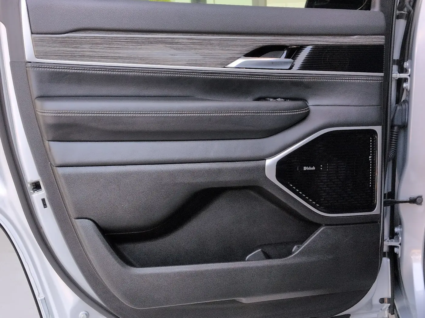 2022 Jeep Wagoneer - $35,599