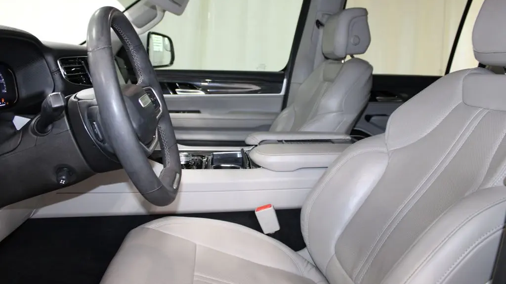 2022 Jeep Wagoneer Series III Carbide
