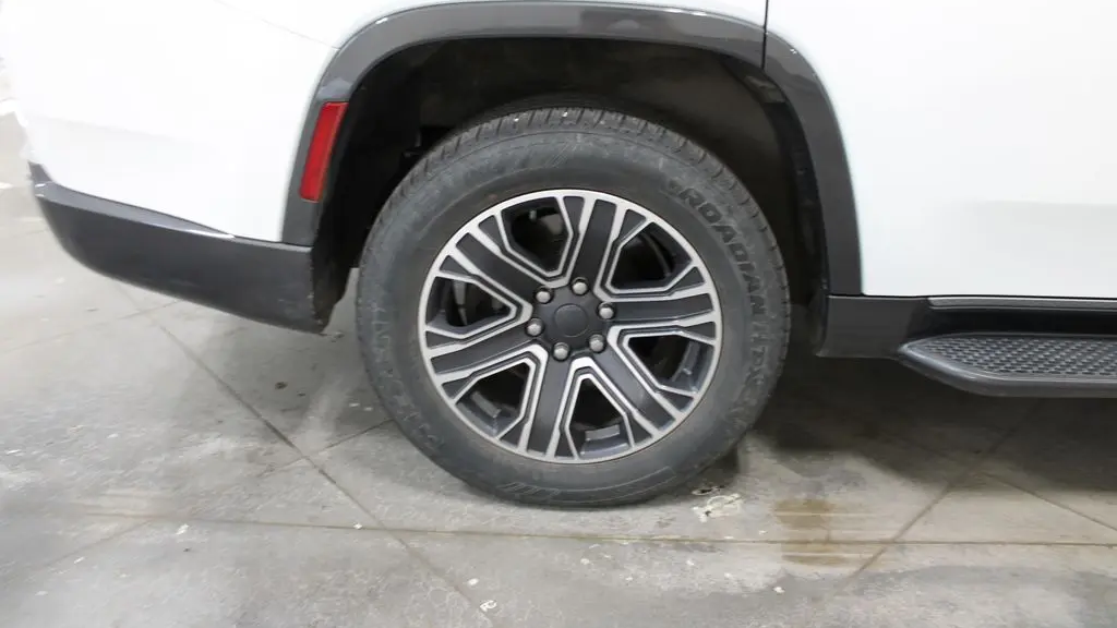 2022 Jeep Wagoneer Series III Carbide