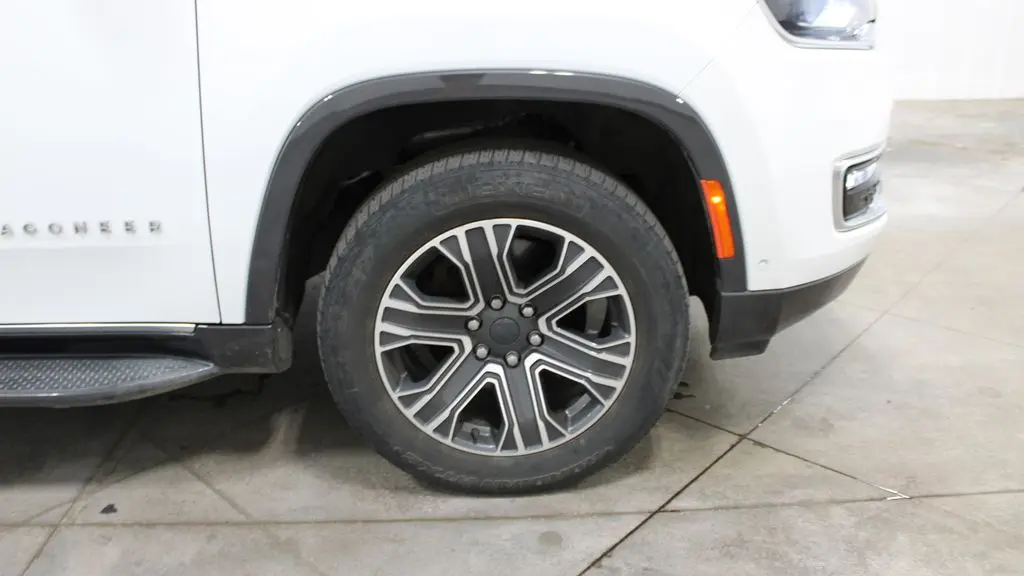 2022 Jeep Wagoneer Series III Carbide