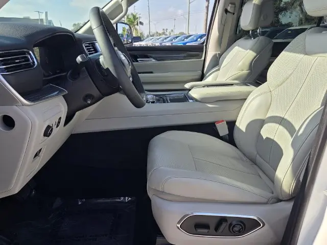 2022 Jeep Wagoneer - $29,979