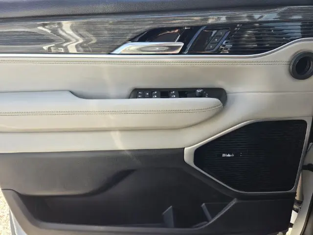 2022 Jeep Wagoneer - $29,979