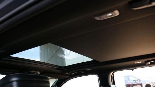 2022 Jeep Wagoneer Series III Carbide