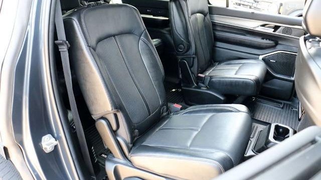 2022 Jeep Wagoneer Series III Carbide