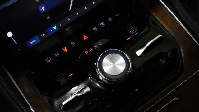 2023 Jeep Grand Wagoneer Base