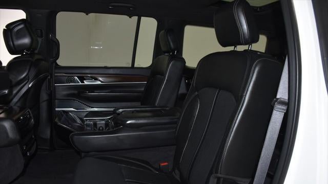 2023 Jeep Grand Wagoneer Base