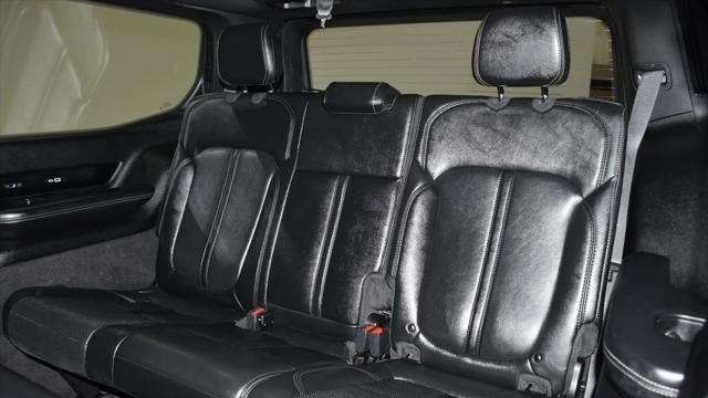 2023 Jeep Grand Wagoneer Base