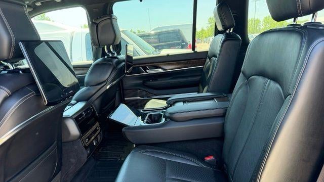 2023 Jeep Grand Wagoneer Base