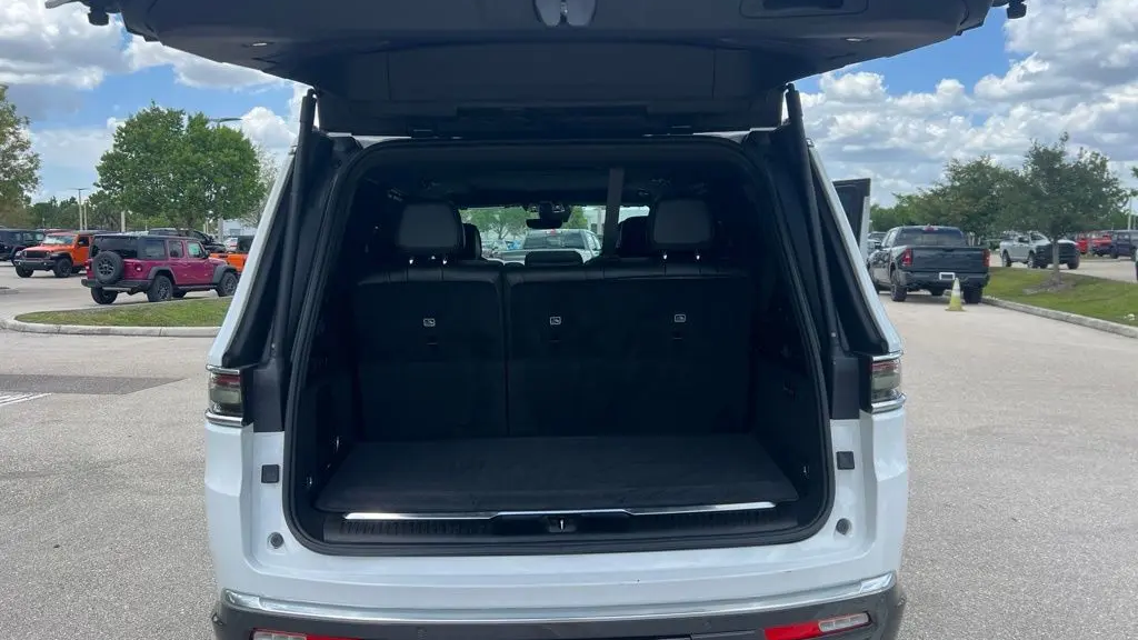 2022 Jeep Grand Wagoneer Series I