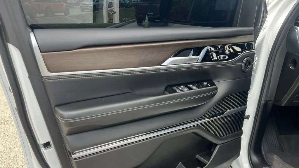 2022 Jeep Grand Wagoneer Series I