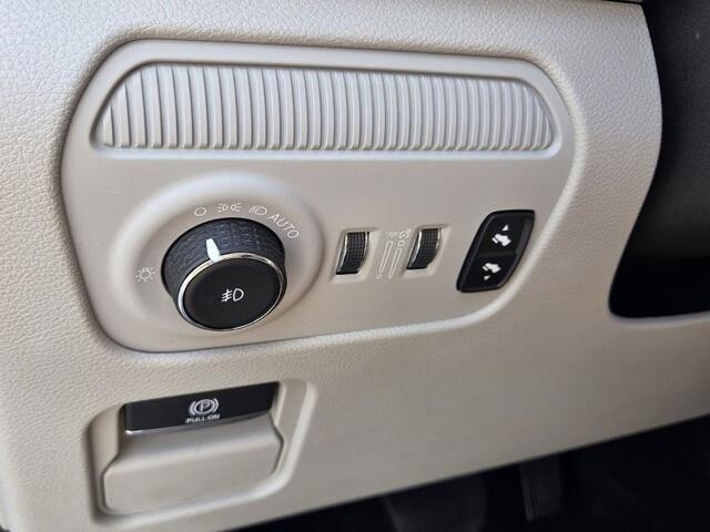 2022 Jeep Grand Wagoneer - $47,594