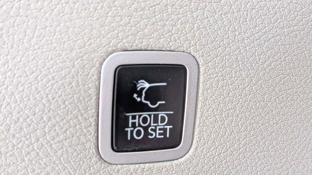 2023 Jeep Grand Wagoneer Base