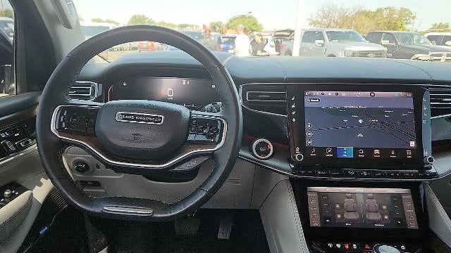 2023 Jeep Grand Wagoneer Base
