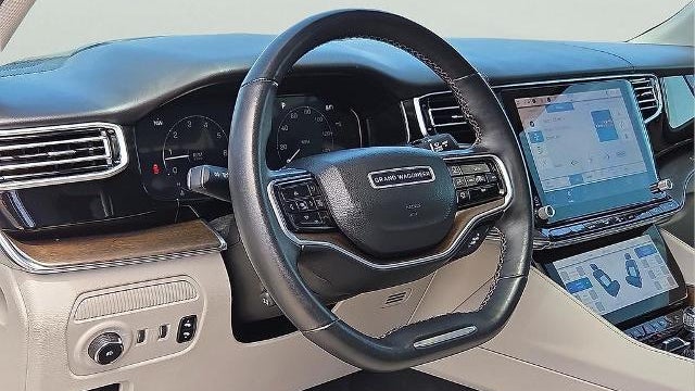 2023 Jeep Grand Wagoneer Base
