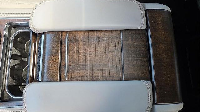 2023 Jeep Grand Wagoneer Base