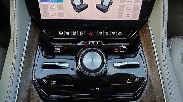 2023 Jeep Grand Wagoneer Base