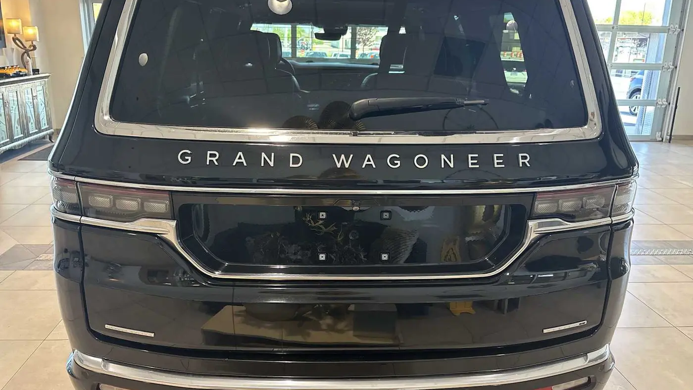 2022 Jeep Grand Wagoneer Series I