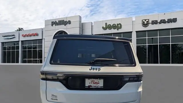 2026 Jeep Grand Wagoneer Summit Obsidian