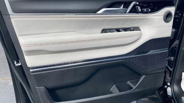 2026 Jeep Grand Wagoneer Summit Obsidian