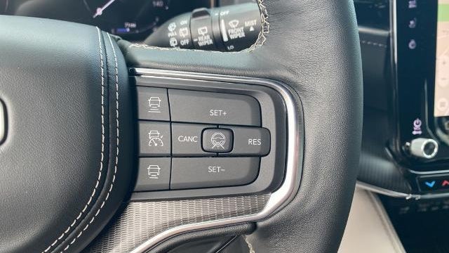 2026 Jeep Grand Wagoneer Summit Obsidian