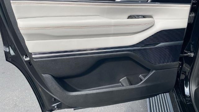2026 Jeep Grand Wagoneer Summit Obsidian