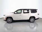 2022 Grand Wagoneer Thumbnail 4