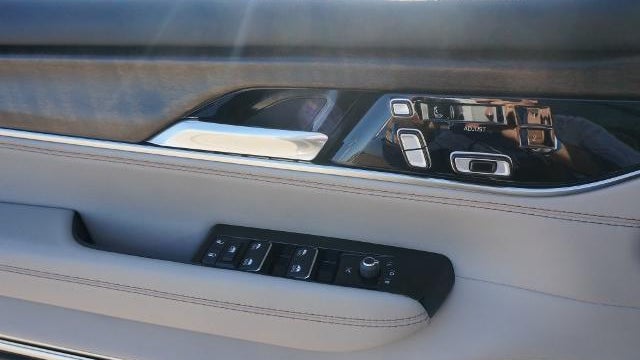2022 Jeep Grand Wagoneer Series II
