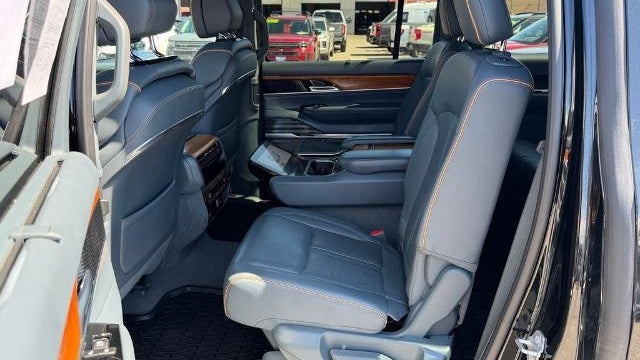 2022 Jeep Grand Wagoneer Series II