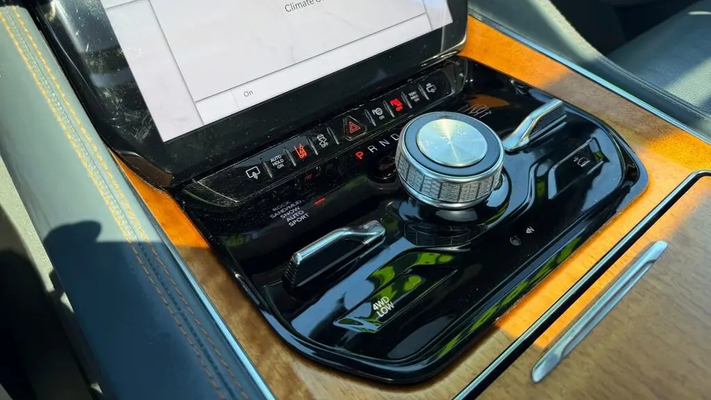 2022 Jeep Grand Wagoneer Series II