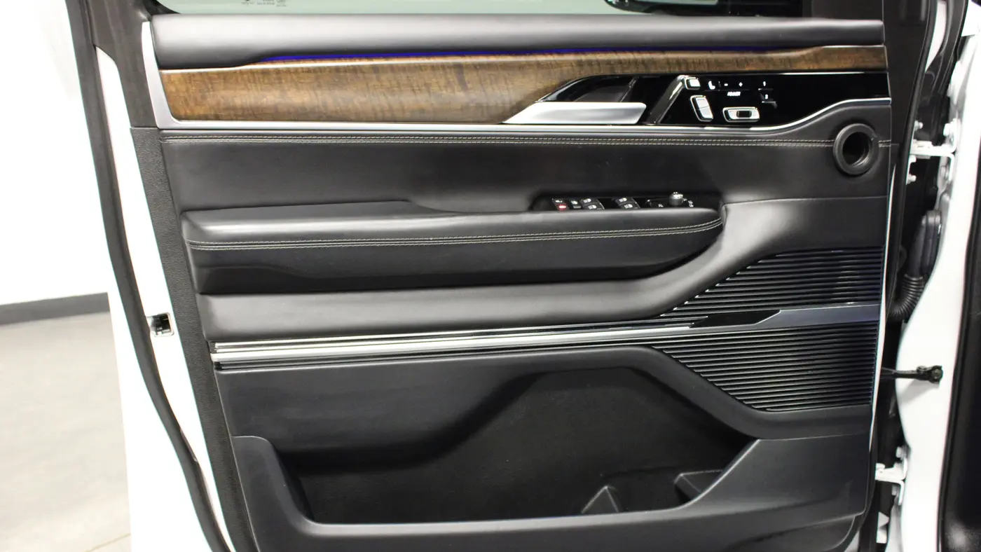 2022 Jeep Grand Wagoneer Series II
