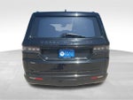 2022 Grand Wagoneer Thumbnail 7