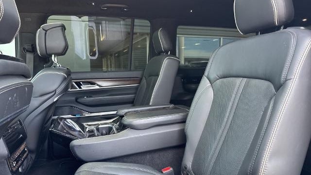 2022 Jeep Grand Wagoneer Series II