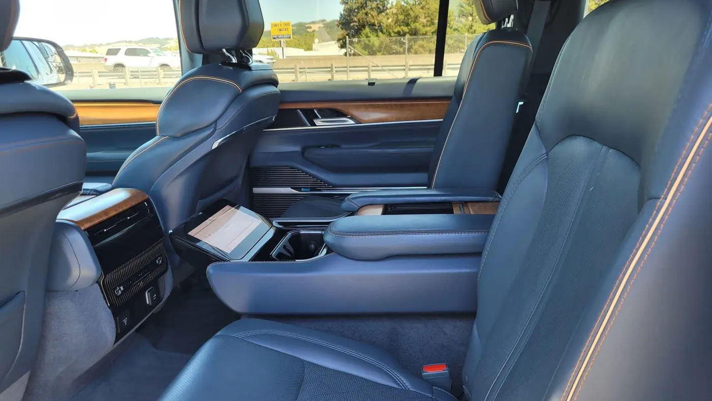 2022 Jeep Grand Wagoneer Obsidian
