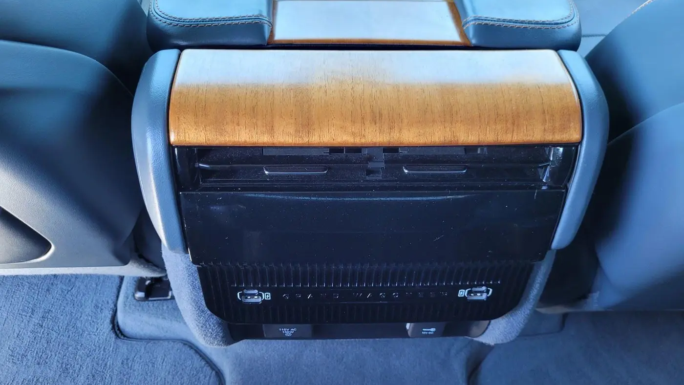 2022 Jeep Grand Wagoneer Obsidian