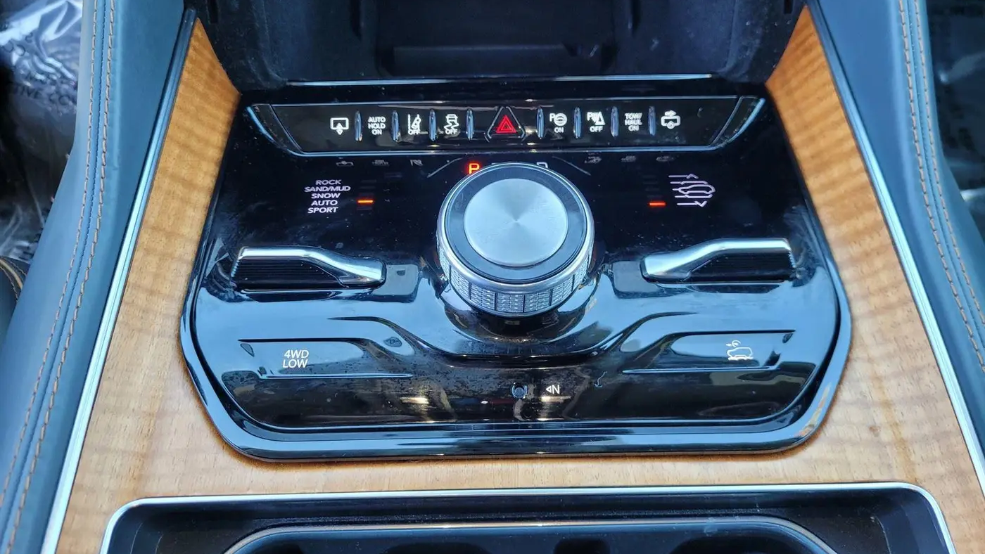 2022 Jeep Grand Wagoneer Obsidian