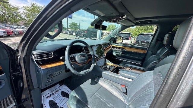 2022 Jeep Grand Wagoneer Series II